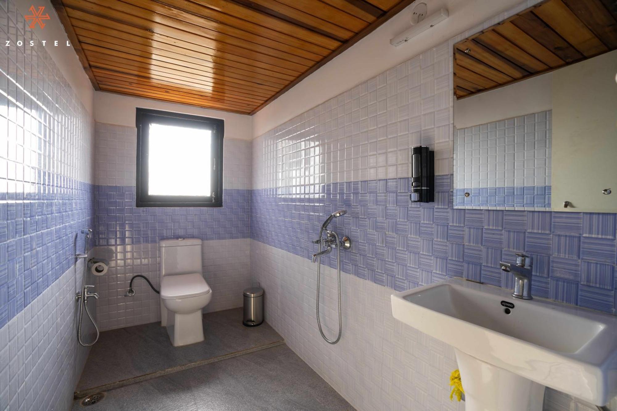 Zostel Rinchenpong Pansiyon Oda fotoğraf